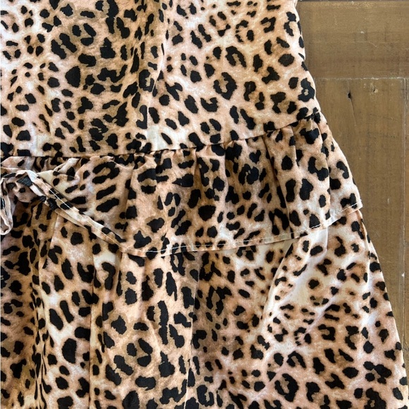 Janie and jack leopard short romper - Picture 2 of 6